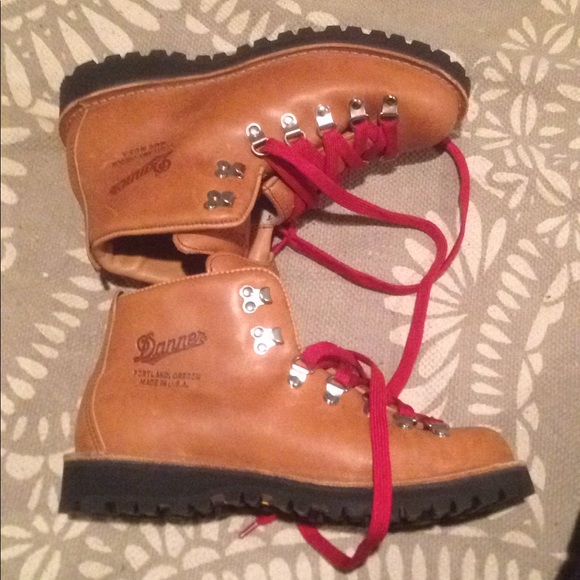 SOLD Danner Mountain Light Cascade Hiking boots - Picture 7 of 8